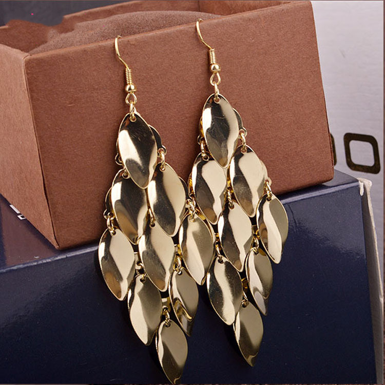夸张耳饰长款金色耳环耳坠女2026新款轻奢高级感爆款流苏时尚