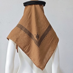 中东男士印花方巾迪拜沙特阿拉伯头巾也门围巾旅行拍照