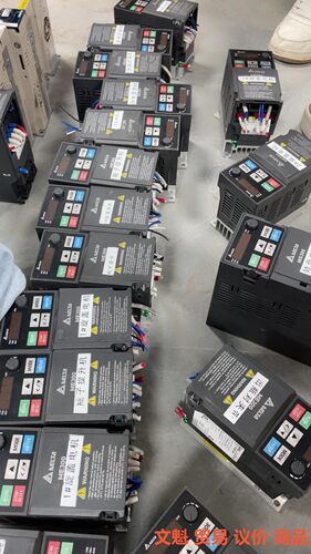 台达变频器VFD2A8ME21ANNAA 0.4kw 220.议价