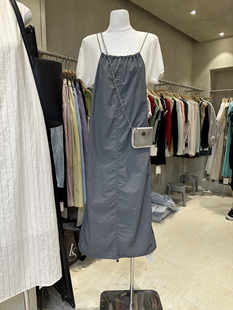 宽松后抽绳调节简单长款 十三行夏季 新款 韩版 设计感显瘦吊带连衣裙