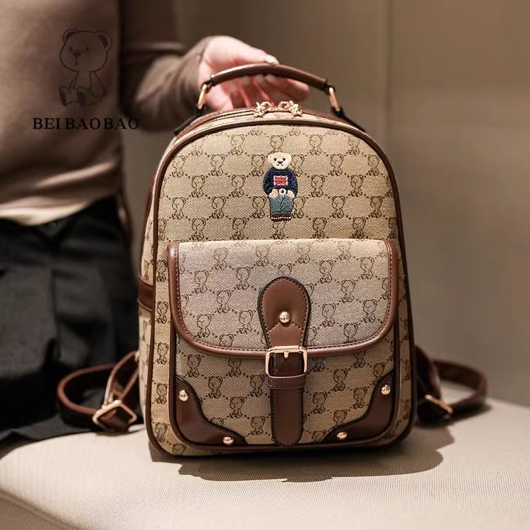 2025新款双肩包女大容量休闲书包百搭刺绣卡通背包小熊旅行帆布包