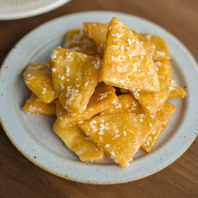 宁波奉化特产酱烤猪头拔丝酥饼咸光饼继光饼芝麻海苔脆饼小吃零食