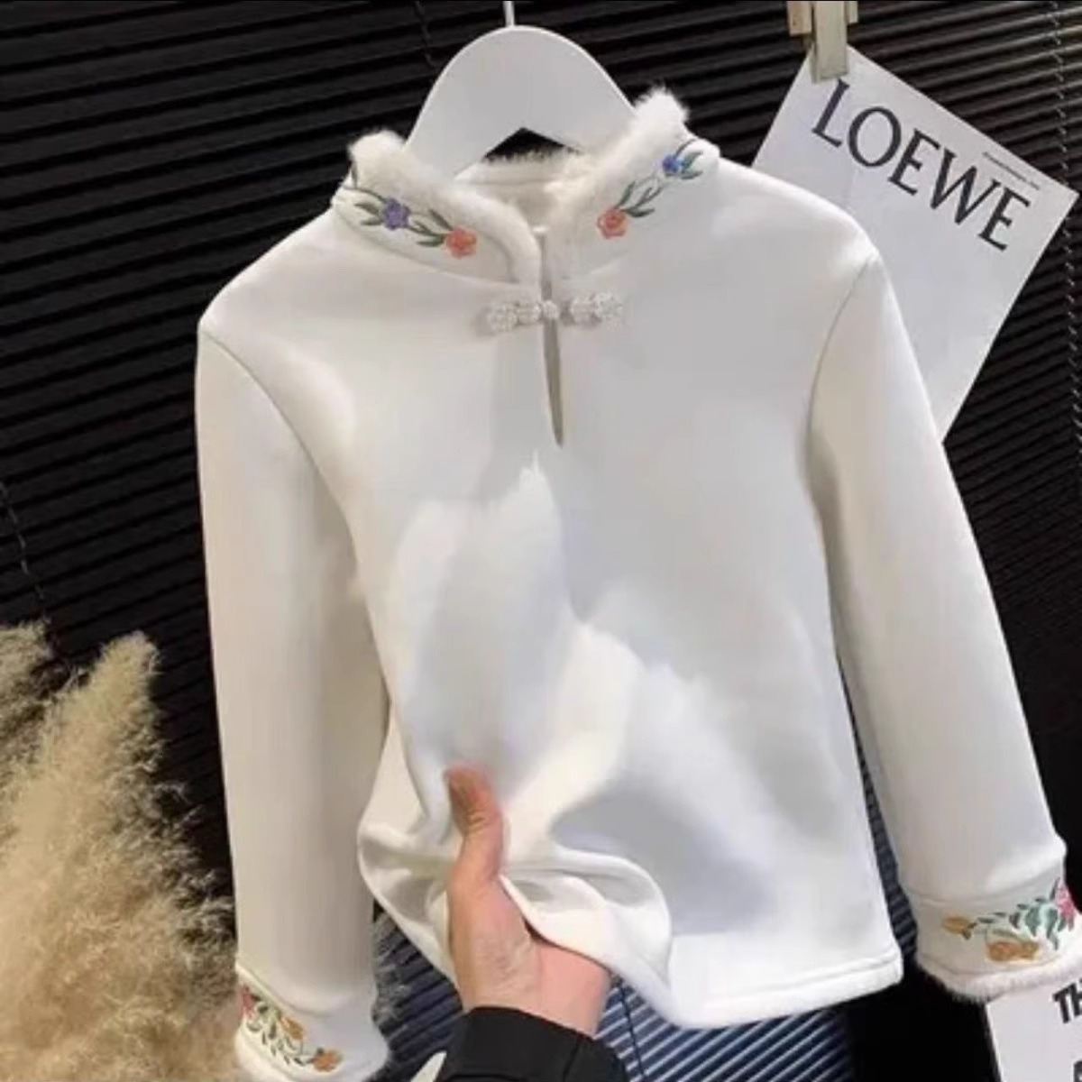 女童马面裙搭配上衣加绒卫衣