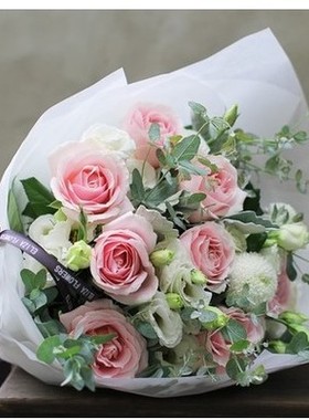 滨州鲜花同城速递山东鲜花同城送花生日情人节礼物鲜花粉白色系