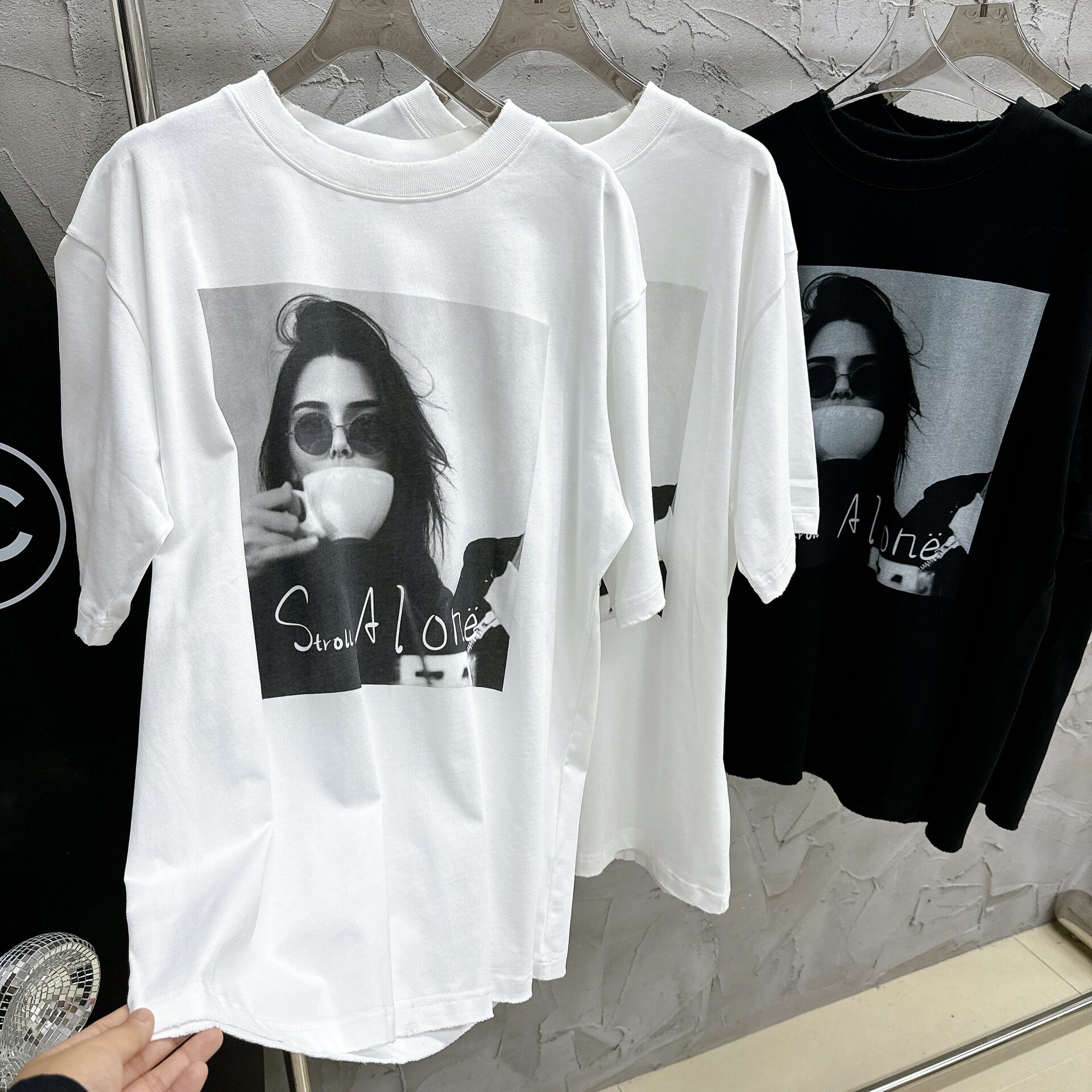 欧洲站女装新款设计感复古人物图像印花T恤休闲宽松短袖百搭上衣