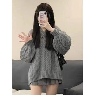 胖MM大码韩版灰色v领麻花大毛衣秋冬慵懒风宽松针织衫套头上衣女