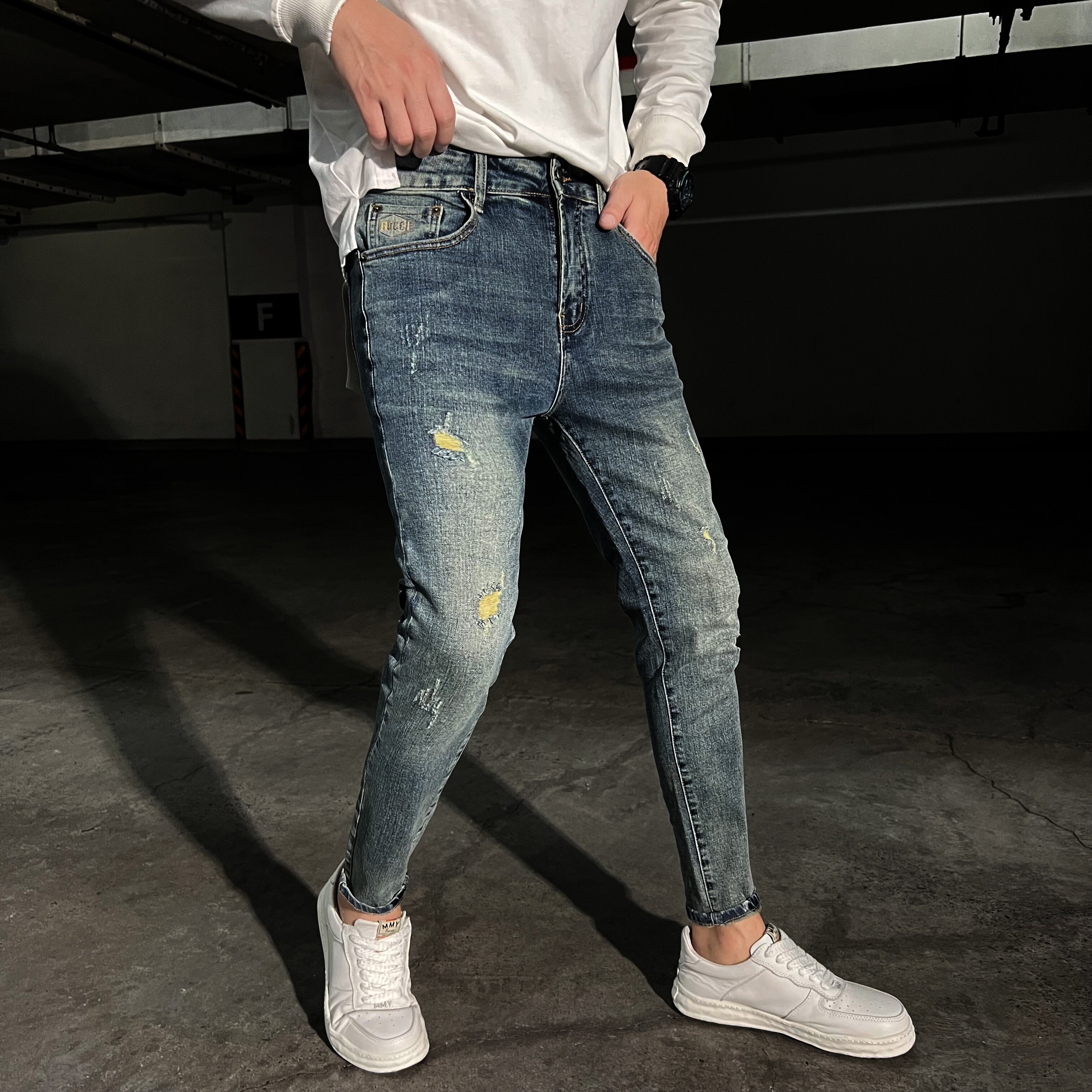 新款破洞牛仔男裤修身九分春秋
