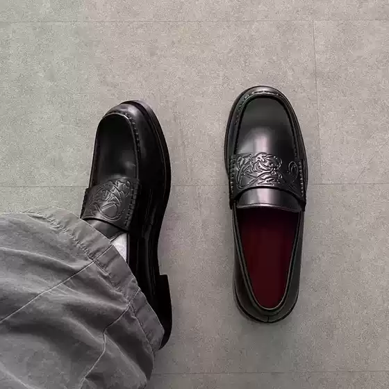 Slip-On Loafers for Men and Women, Trendy Vampire Embossed Leather Shoes, Commuter Retro Derby Shoes, British Style Casual Shoes