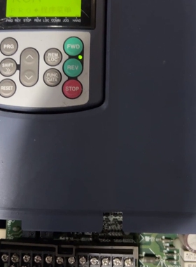 议价询价富士F1S系列22KW变频器FRN22F1S-4C包好出售。