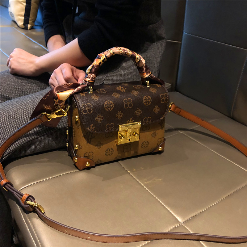 路易米希尔网红迷你盒子包小方包