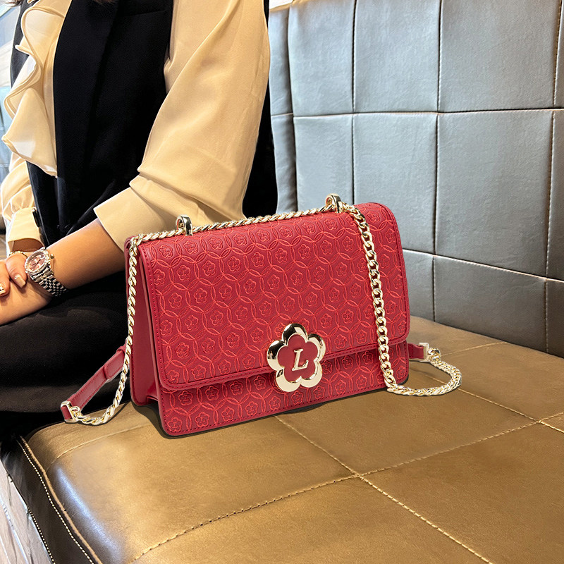 LK品牌包包女式新款高端大气红色链条小方包大容量手提单肩斜挎包