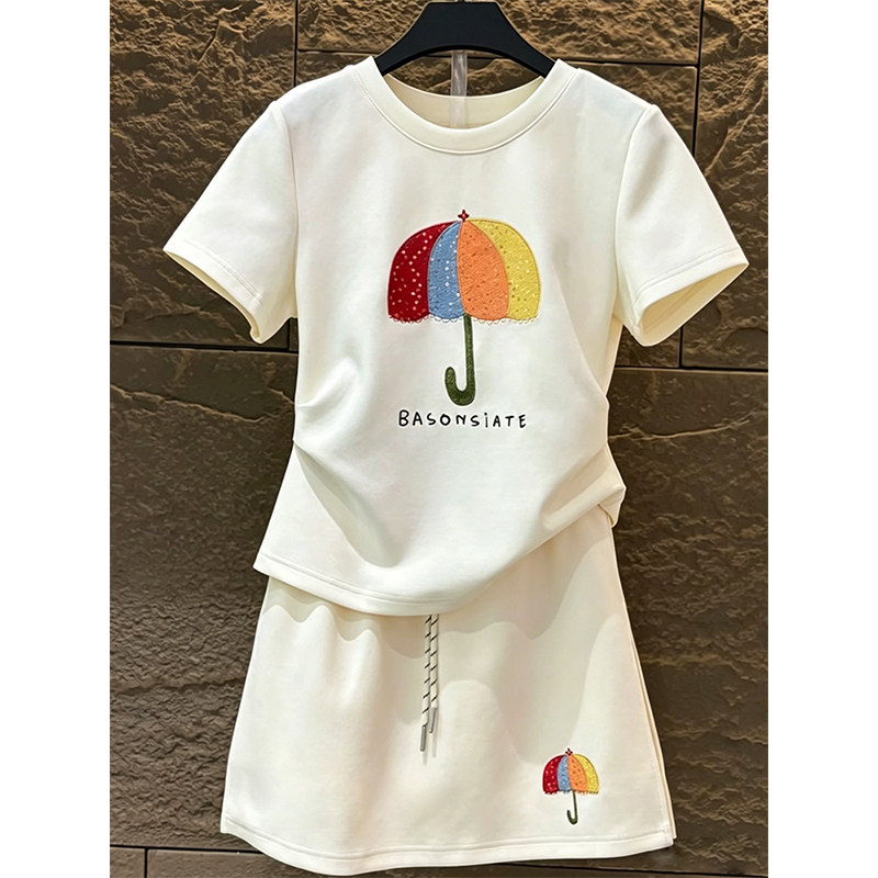穿搭一整套设计感小伞短袖t恤女2026夏季新款减龄半身裙两件套装