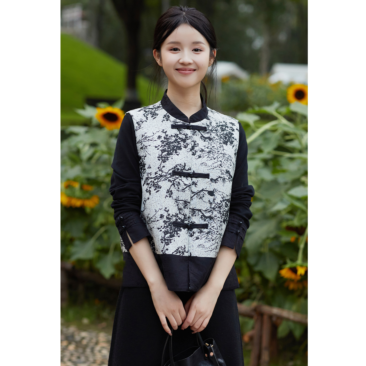 忘城N887座/浮花梦影/秋冬新款3M雪丽棉夹棉保暖黑白提花中式马甲