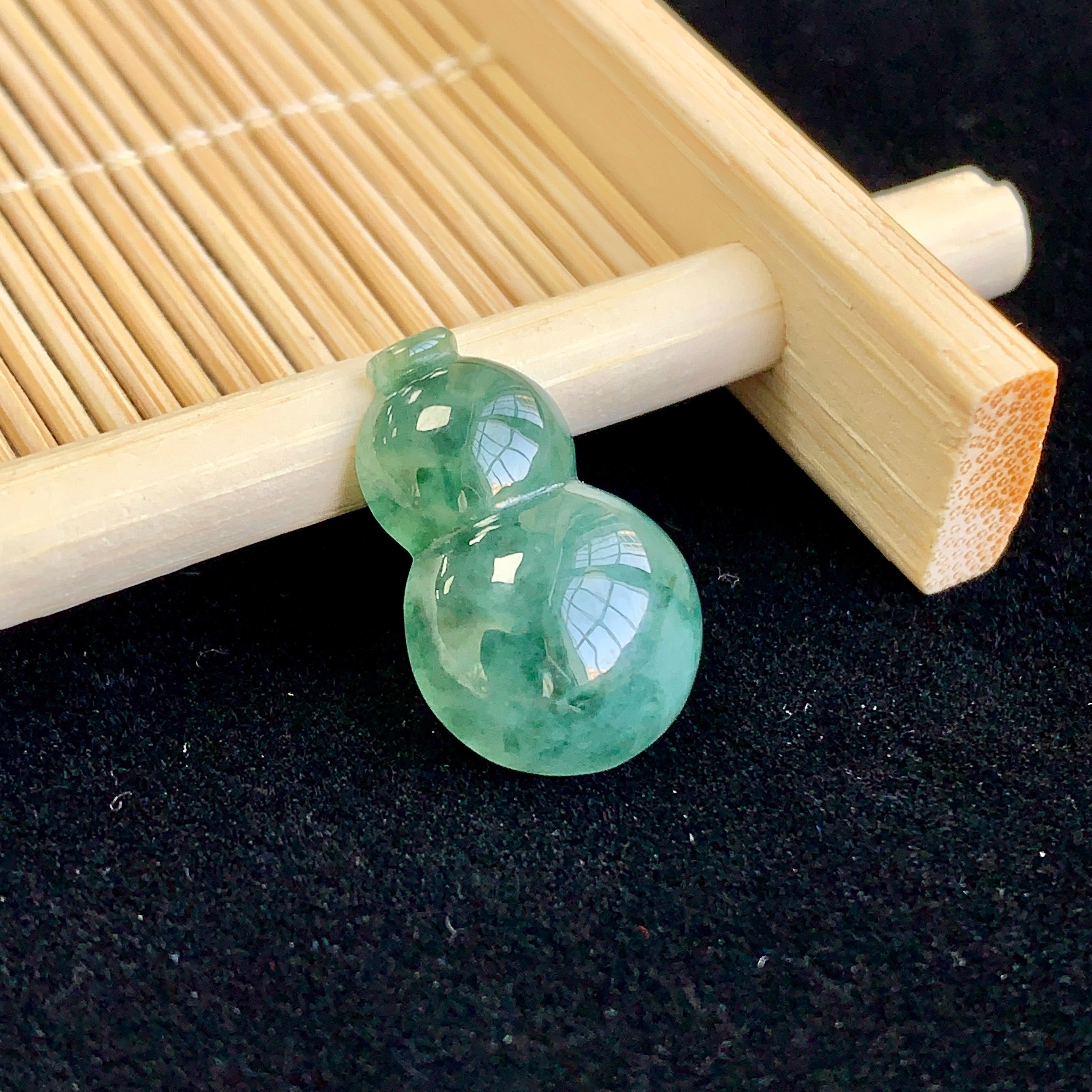 泗隆珠宝-天然A货冰飘花翡翠葫芦裸石戒面 定制玉器饰品镶嵌配石