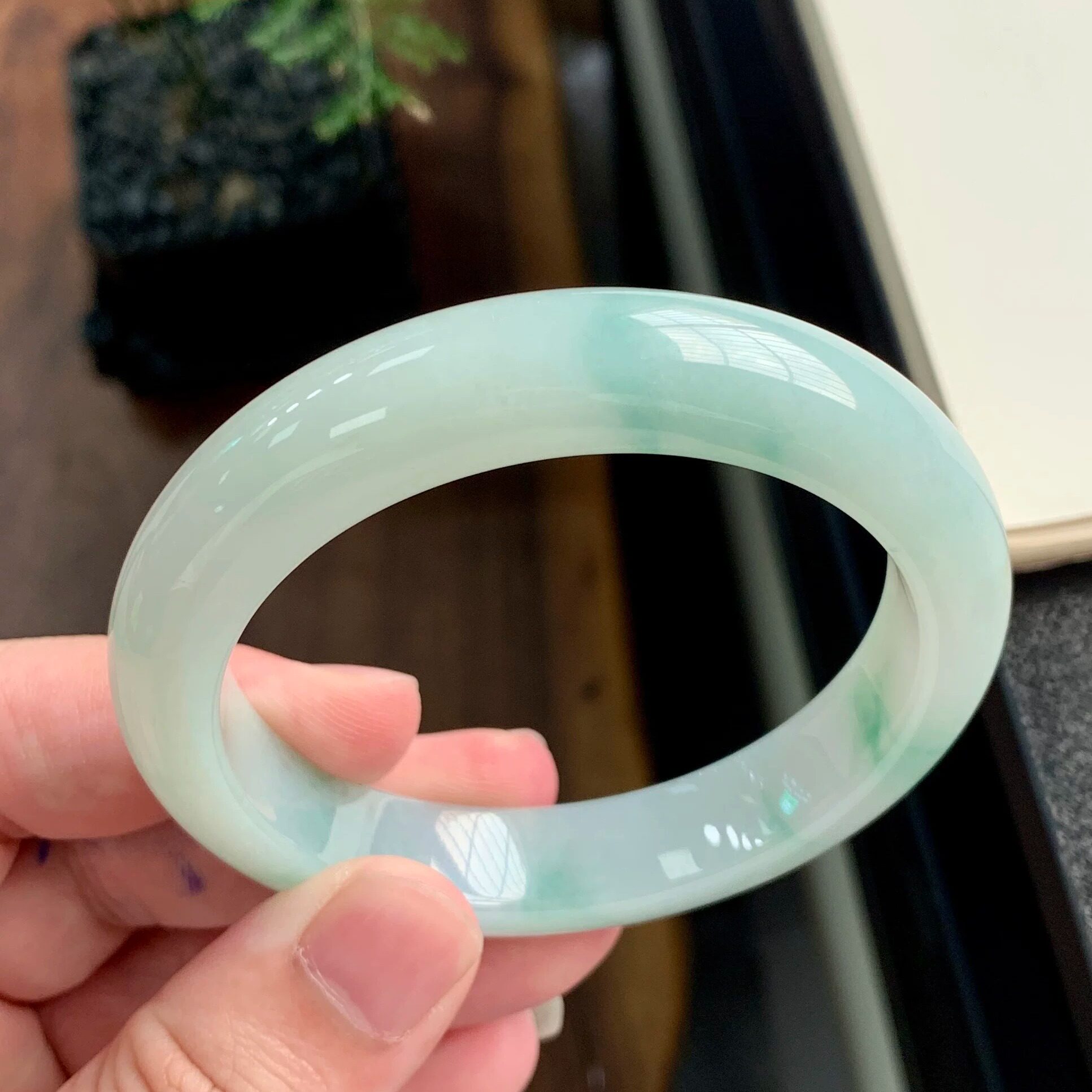 泗隆珠宝缅甸翡翠手镯女糯种飘翠绿色玉镯天然玉镯PCS1491