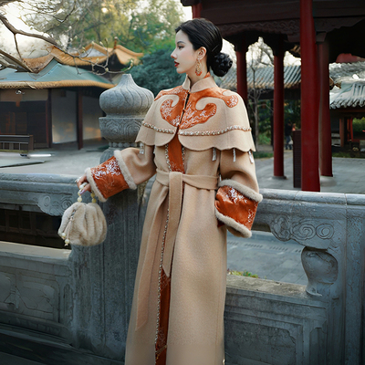 新中式云肩刺绣水貂羊毛大衣