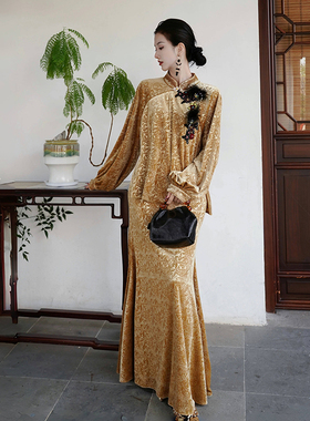 澄渔高定【醉梦金盏】新中式琉璃压花丝绒羽毛绣片上衣半裙套装