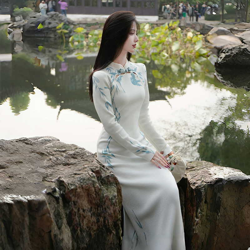 钻石羊毛针织盘扣连衣裙旗袍