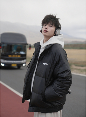 GOGOSOON小羊皮羽绒服男新款2025冬季短款立领美式青少年90白鸭绒