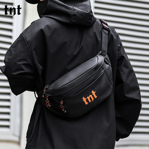 TNT新款胸包防泼水耐磨斜挎包潮流骑行运动背包男款户外出行挎包
