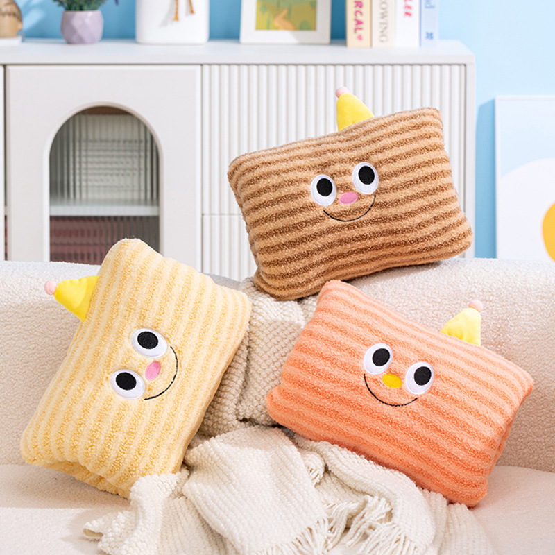 多巴胺卡通表情午睡枕办公室毛绒抱枕可插手保暖午休神器