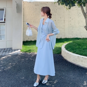 时髦设计感防晒衬衫套装裙2025新款今年流行漂亮甜美吊带裙两件套