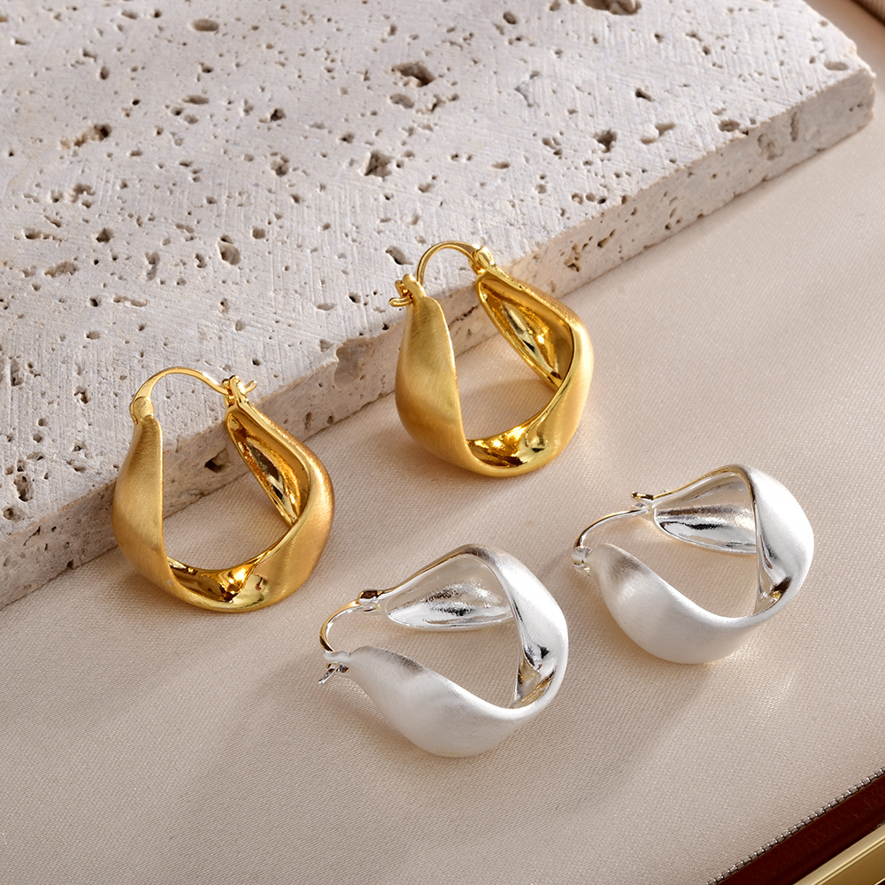 跨境ins风金色银色拉丝极简扭曲耳环通勤耳饰小众设计高级感时尚