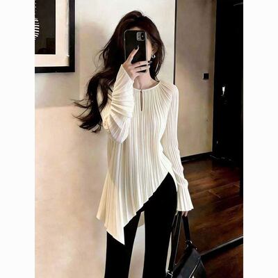 法式设计感白色褶皱圆领喇叭袖衬衫女春秋新款轻奢高级感长袖上衣