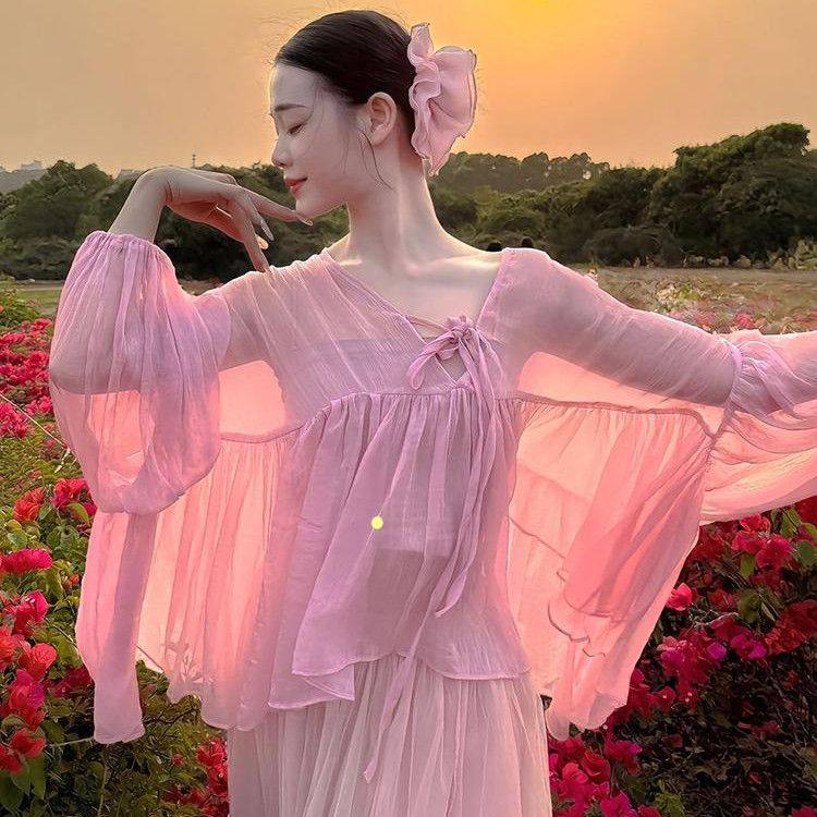 2025夏季超火多巴胺灯笼袖舞蹈服韩系度假在逃公主小香风粉色上衣