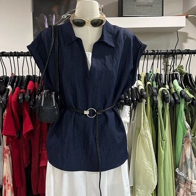 时尚洋气假两件V领短袖衬衫女2025夏大码胖mm高级感收腰遮肚上衣