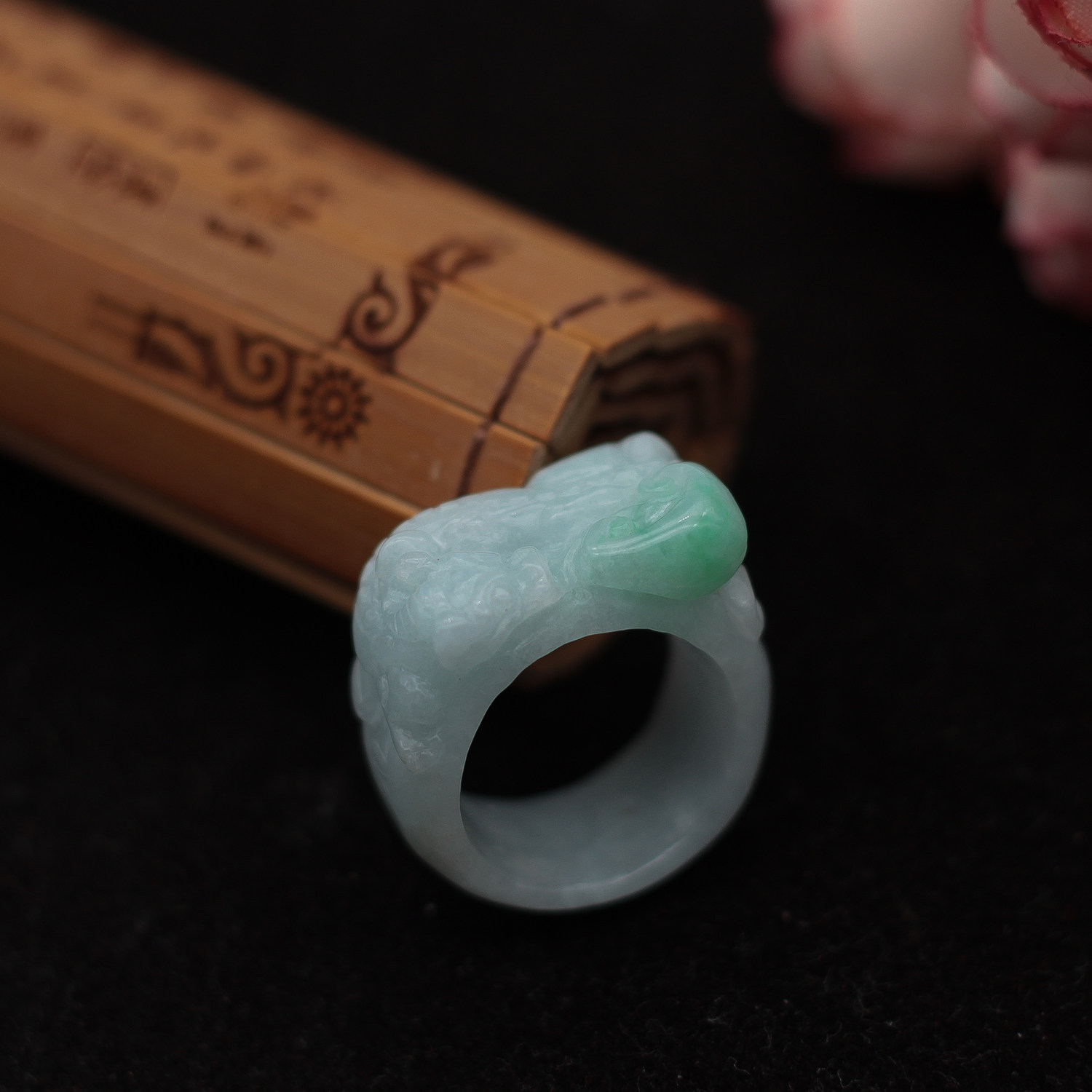 5mm 缅甸翡翠a货玉器 糯种飘绿如意螭龙草龙戒指指环 包邮