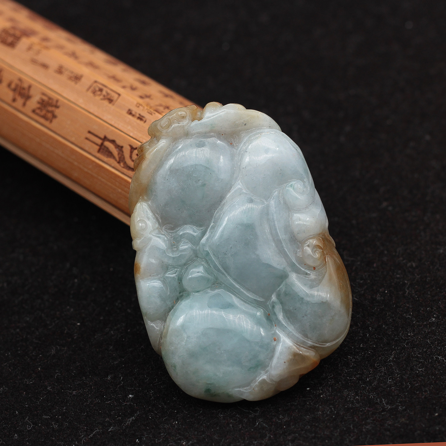 缅甸天然a货翡翠玉器 老坑冰糯种黄翡飘花蝙蝠如意吊坠玉佩 包邮