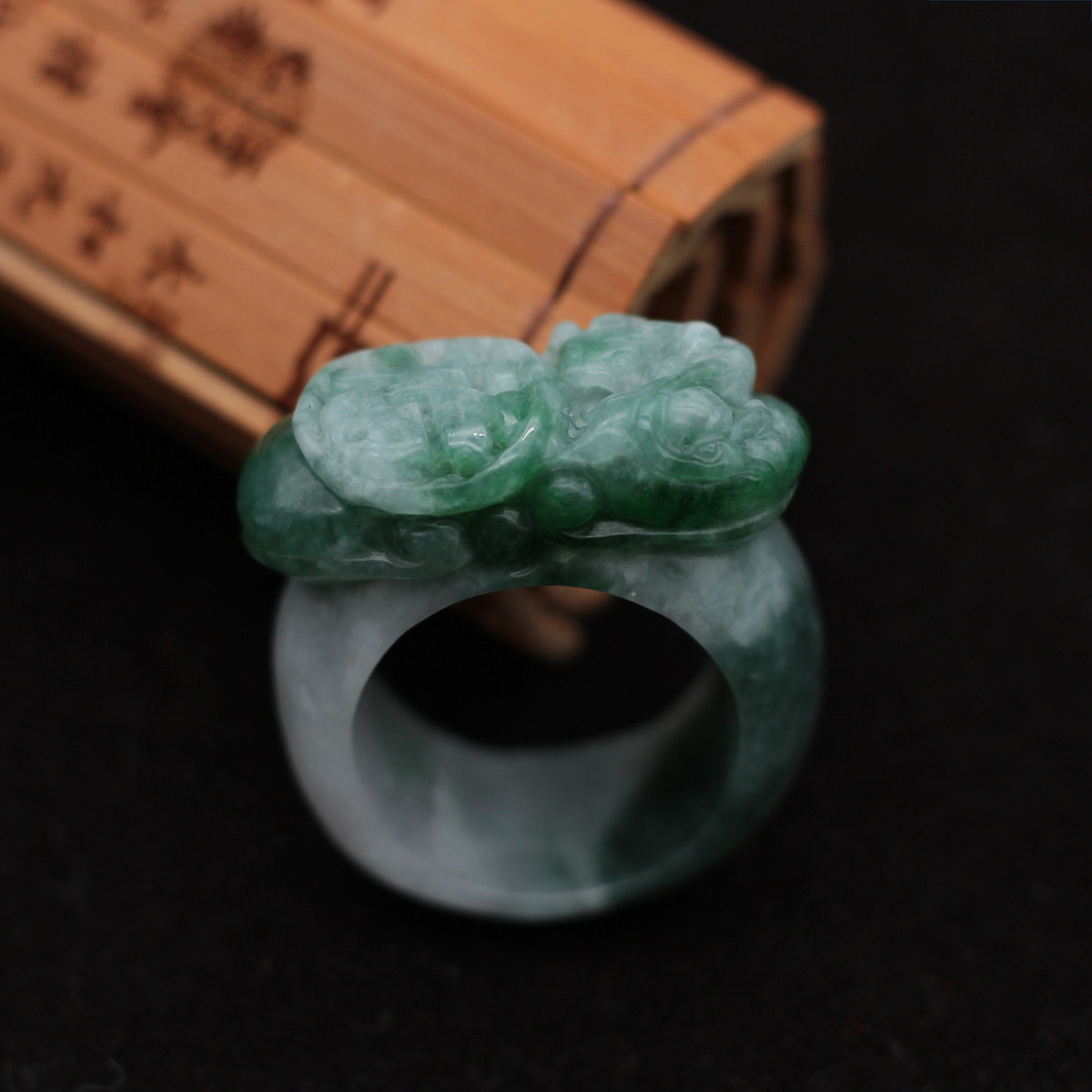 21.5mm 缅甸天然翡翠A货玉器 糯种飘绿如意福字螭龙草龙戒指 包邮