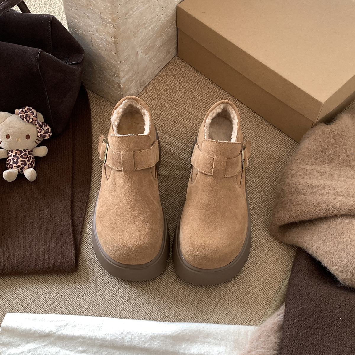 宝小姐厚底百搭勃肯鞋冬季新款加绒松糕鞋一脚蹬乐福鞋单鞋