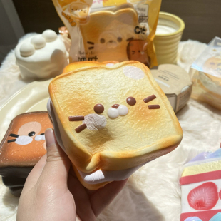 名创捏捏乐猫咪酸奶吐司慢回弹玩具湿软解压发泄仿真面包squishy