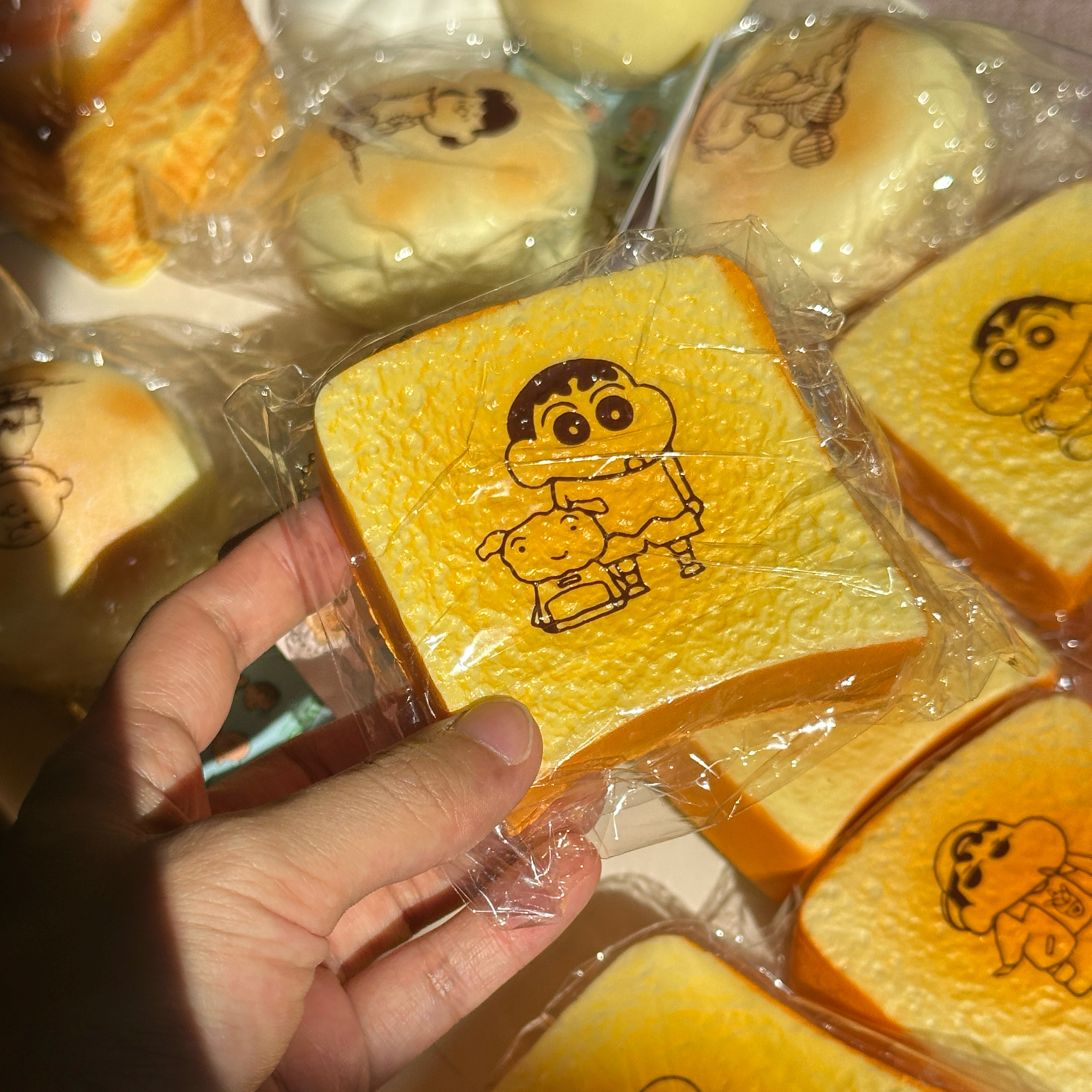 新品蜡笔小新牛乳吐司片面包慢回弹仿真食玩解压玩具squishy捏捏
