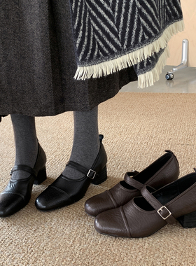 pretty。穿搭Tips · 羊皮黑色中跟粗跟玛丽珍鞋配裙子高跟单鞋女