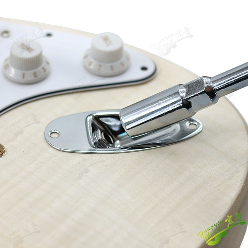 Гитара, шестиугольная отвертка, гаечный ключ, музыкальные инструменты, набор инструментов