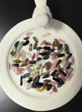 H222碧玺消磁能量聚积能量9克8mm全碧玺柱状条状散珠多色设计特惠