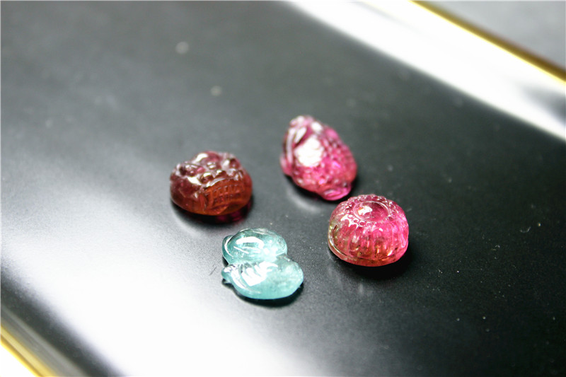 LL7碧玺双色西蓝色红色兽头狐狸三脚蟾花雕刻品质高镶嵌材料戒指