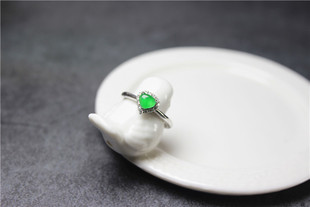 翡翠戒指荧光绿满绿满色冰种心形18K白金钻石证书11.5圈口礼物