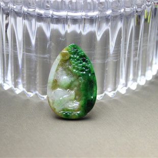 F36翡翠原石雕刻雕件悟道菩提树大树太阳辣绿俏色证书天然挂坠