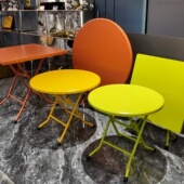 小户型餐桌方形家用新款 加厚餐厅摆摊折叠圆桌子吃饭甜品店不锈钢