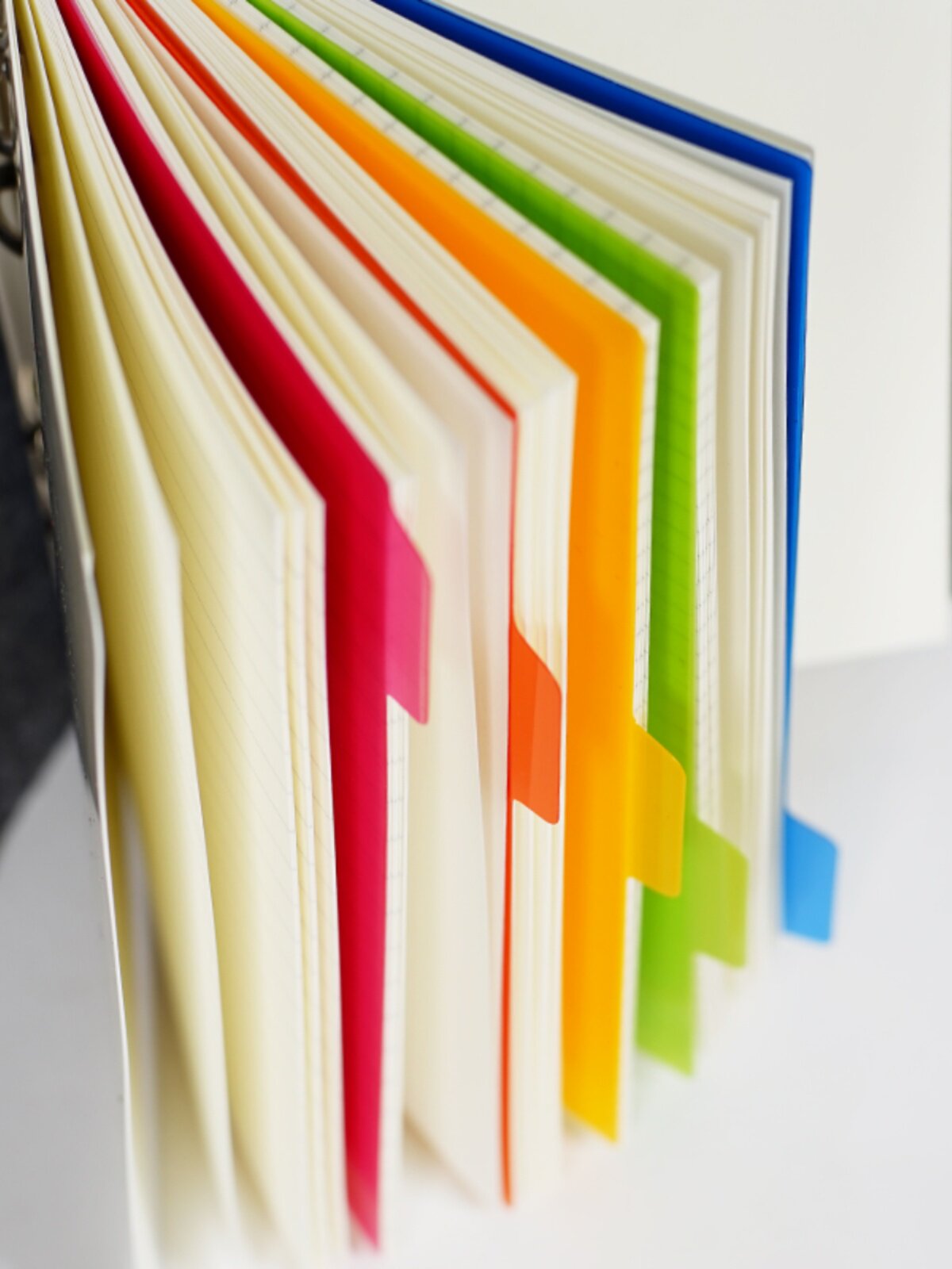 A5 플라스틱 색상 인덱스 분류 카드 9홀 범용 루스리프 리필 B5 구분 페이지 종이 카드 26홀 PP 책갈피