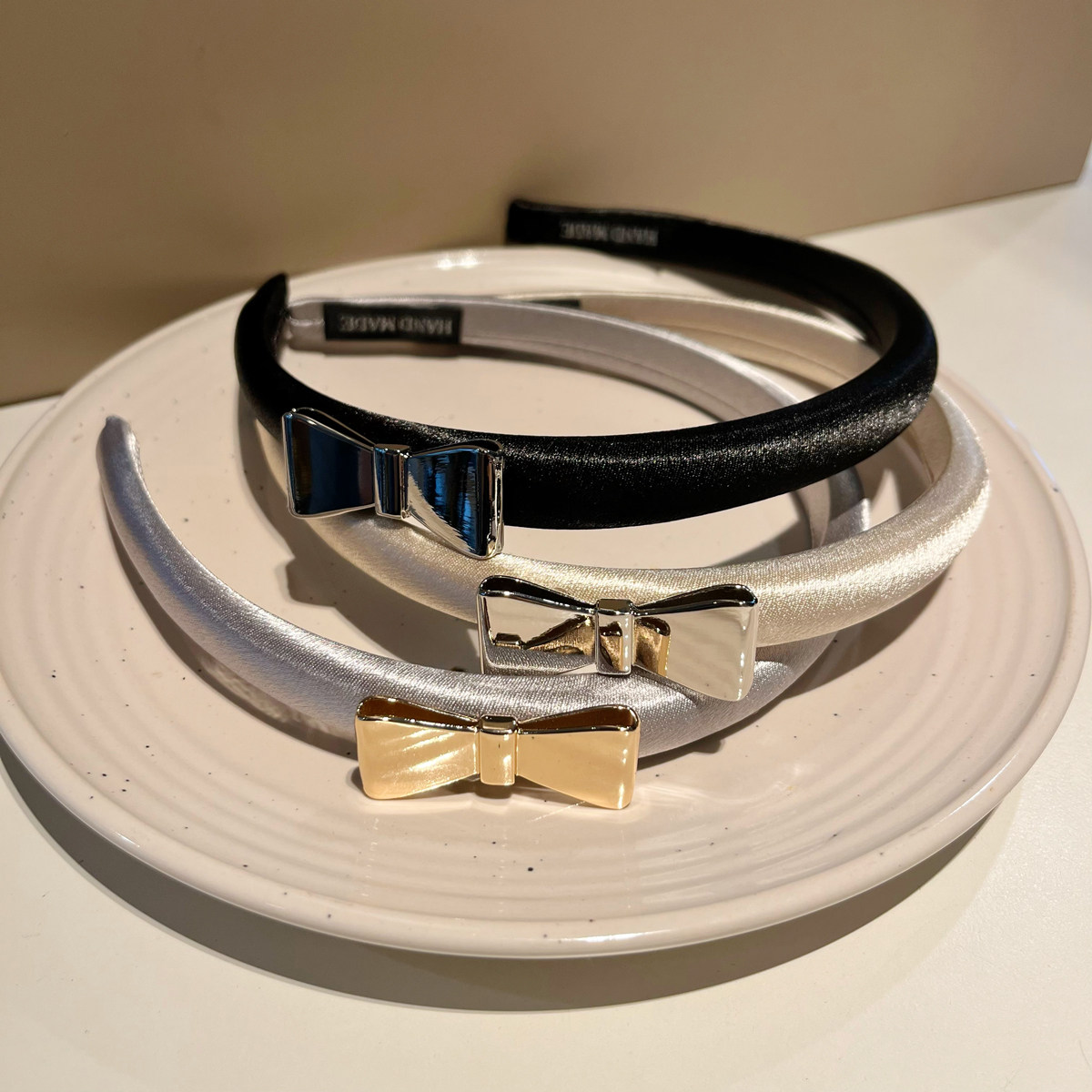 清雅艺高  金属蝴蝶结细发箍女2024新款网红头饰发捆洗脸压发头箍