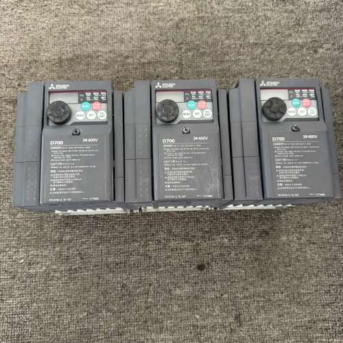 三菱D700变频器出售，型号FR-D740-3.7K-CHT