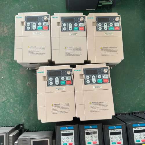 伟创变频器AC70-T3-1R5G/2R2P，1.5KW/2