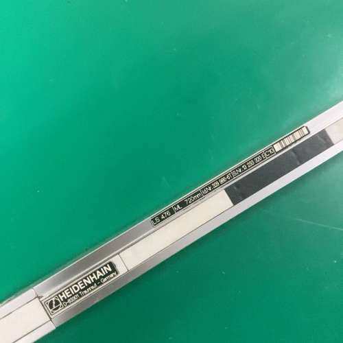 拆机海德汉封闭式尺子一条，型号LS 476，ML 720mm
