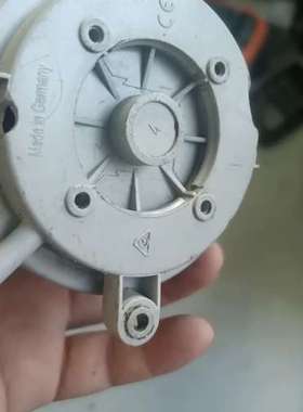 霍尼韦尔DPTE500微压差传感器，实物拍摄如图，外壳破损了