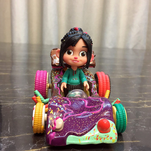 迪士尼真品云妮洛普糖果可动人偶